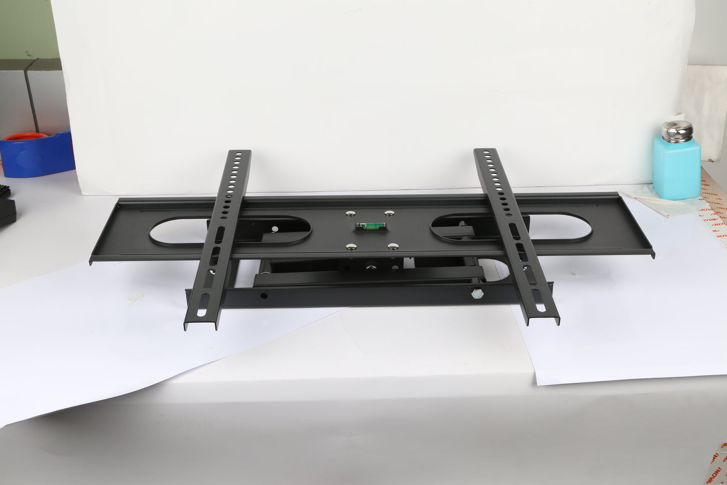 1Pc Full Motion TV Wall Mount Swivel Tilt TV Wall Rack Support 37in To 70in TV Wall Mount Max VESA Up To 600x400mm Holds Up To 99LBS